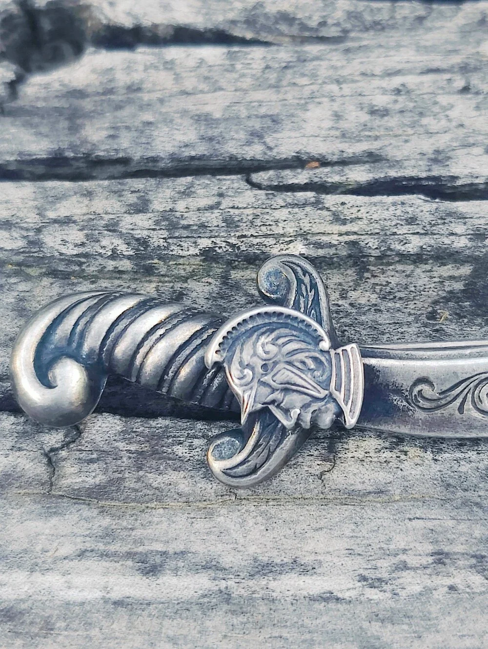 🗡️ Vintage Sterling Scimitar Sword Brooch